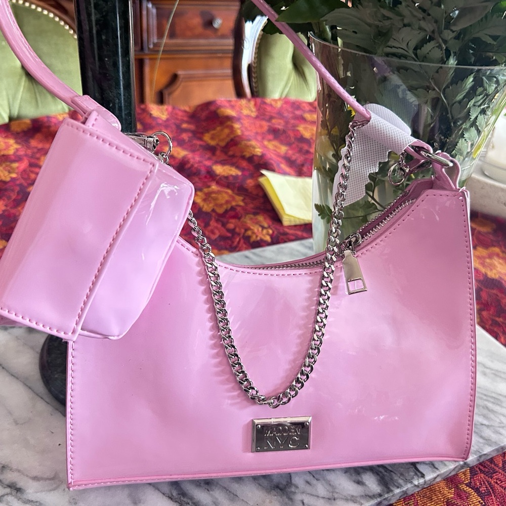 NYC Pink Shoulder Bag with Chain Accent